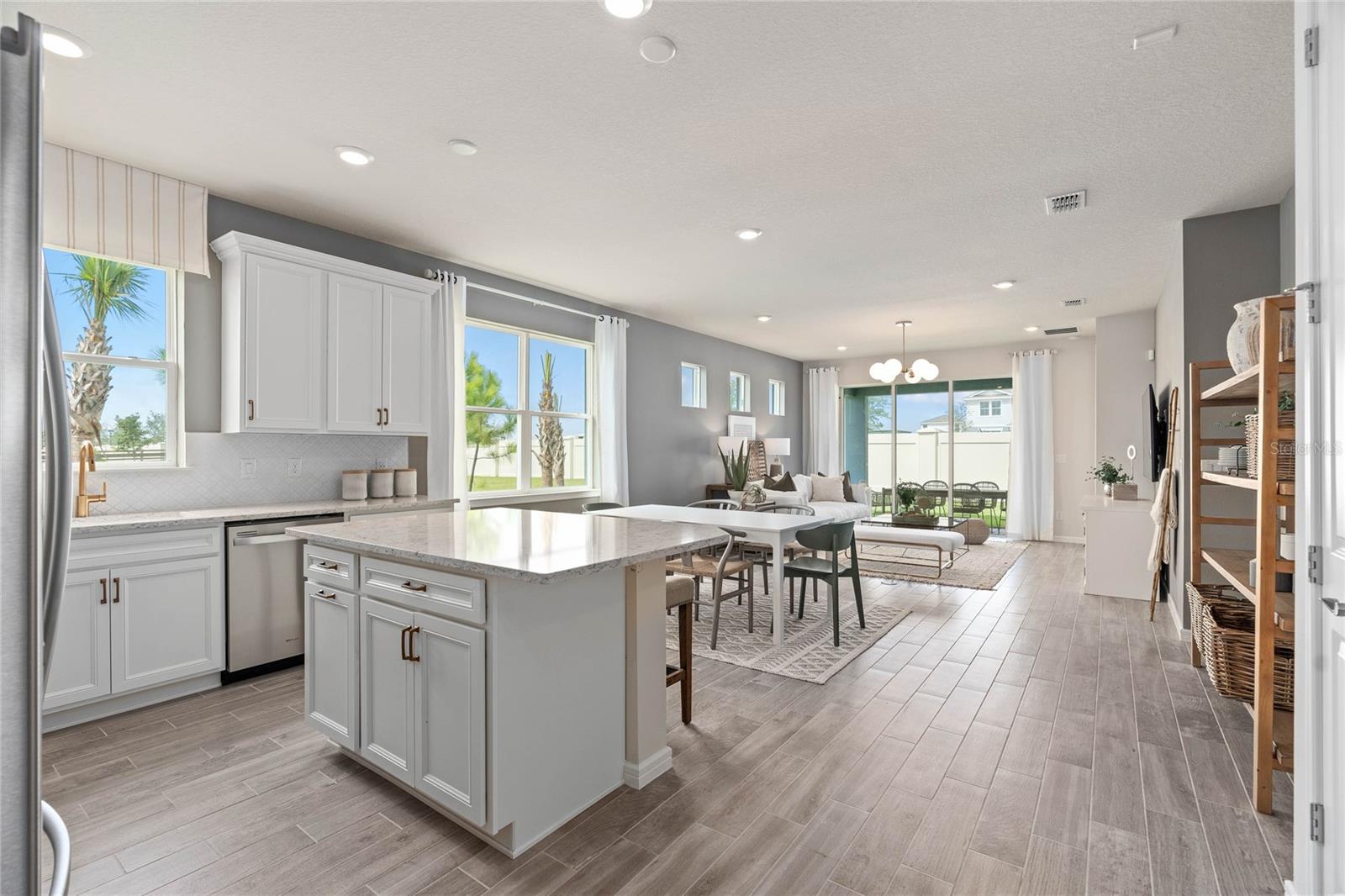 Image 3 of 29 For 13538 Pearl Beach Street