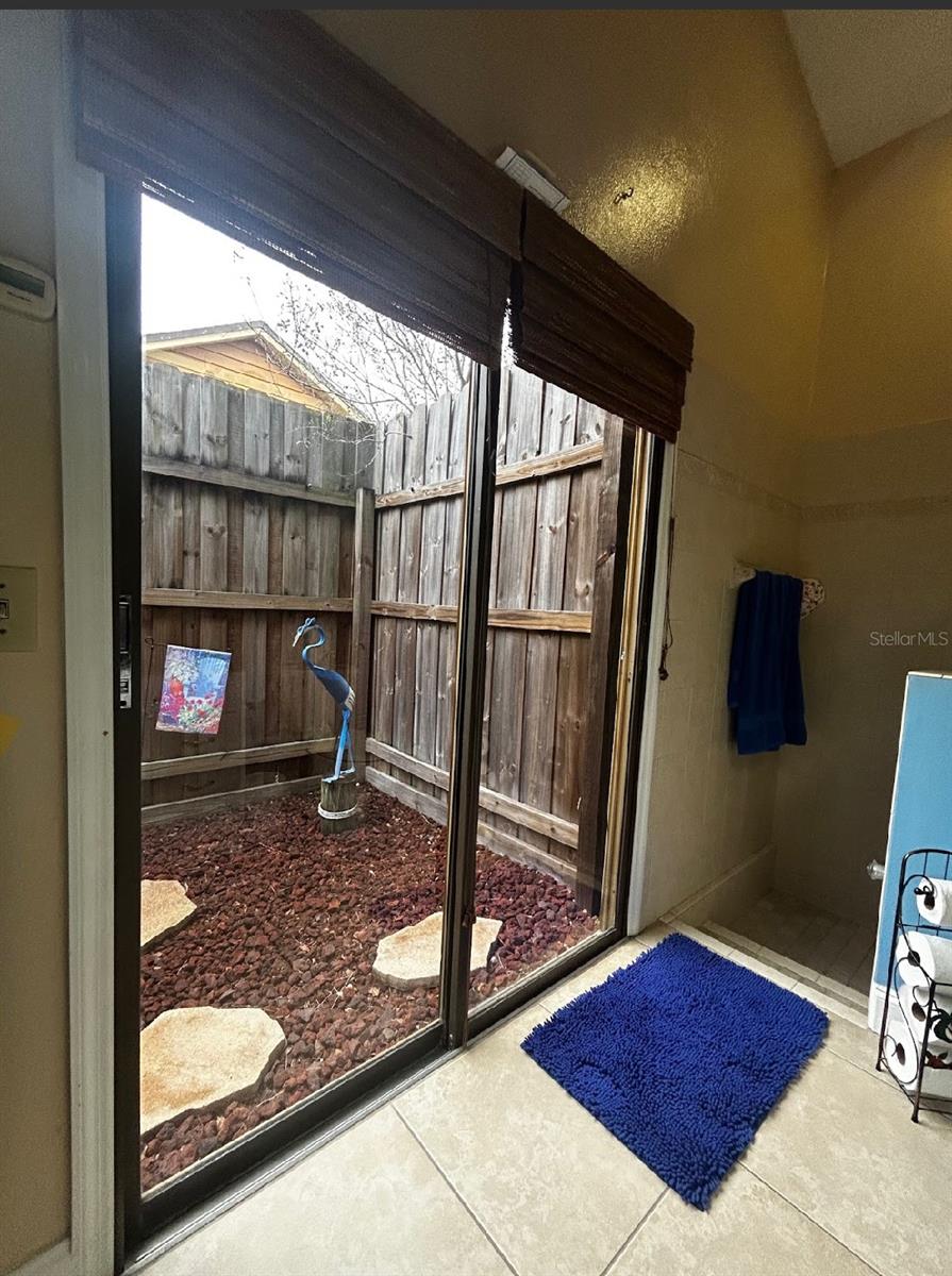 Image 10 of 25 For 356 Haverlake Circle