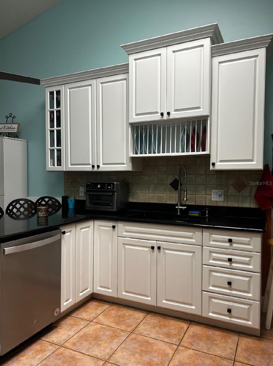 Image 12 of 25 For 356 Haverlake Circle