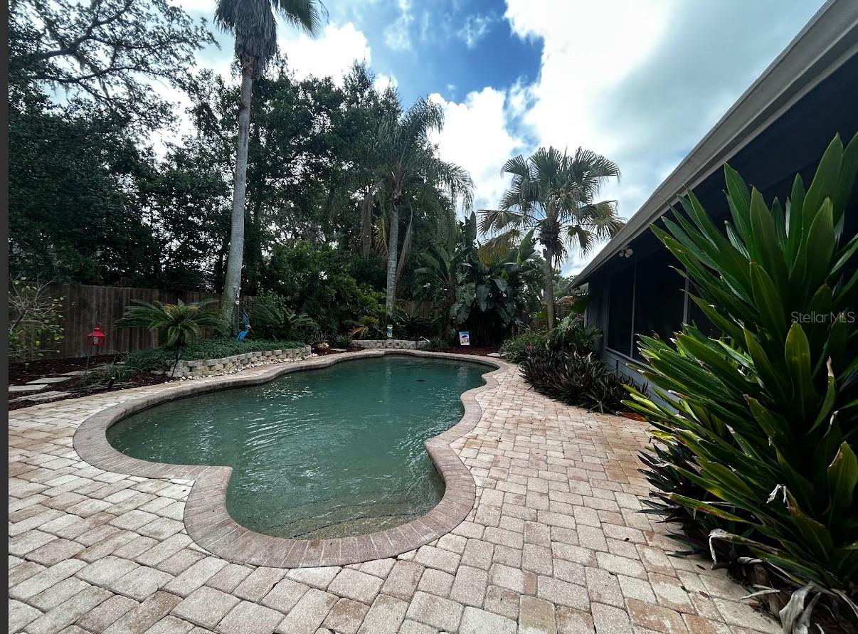 Image 19 of 25 For 356 Haverlake Circle