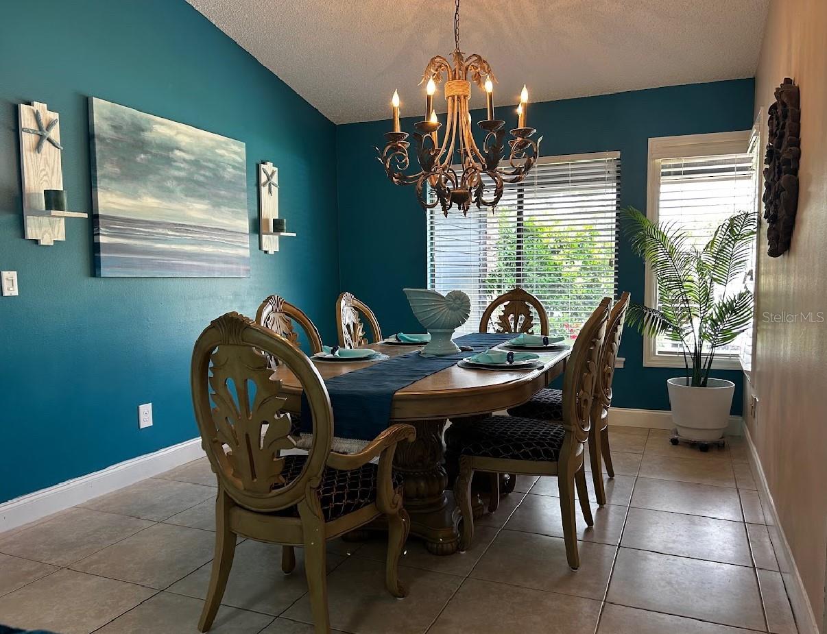 Image 3 of 25 For 356 Haverlake Circle