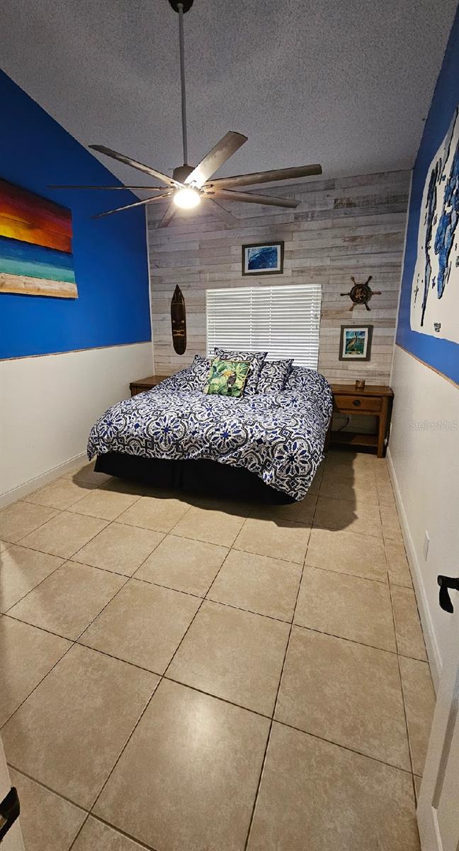 Image 8 of 25 For 356 Haverlake Circle