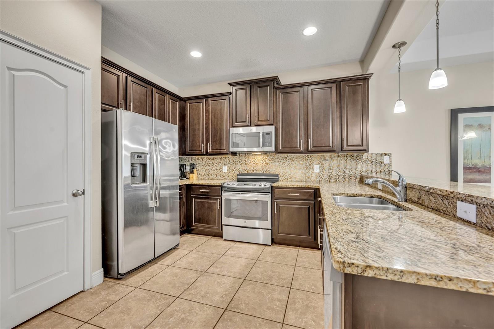 Image 9 of 46 For 8177 Roseville Boulevard