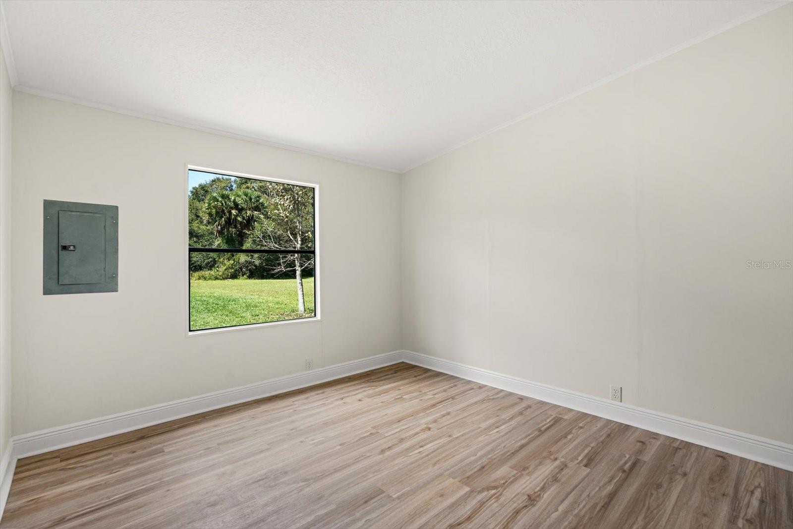 Image 15 of 43 For 4039 Citrus Circle 200