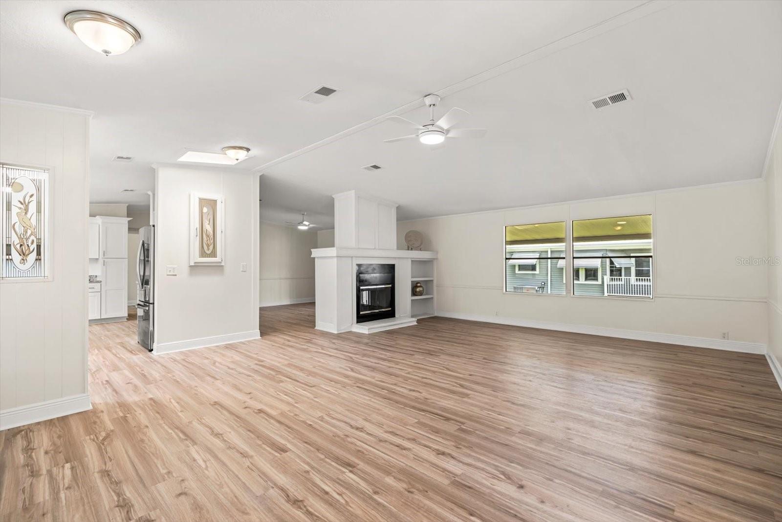 Image 2 of 43 For 4039 Citrus Circle 200