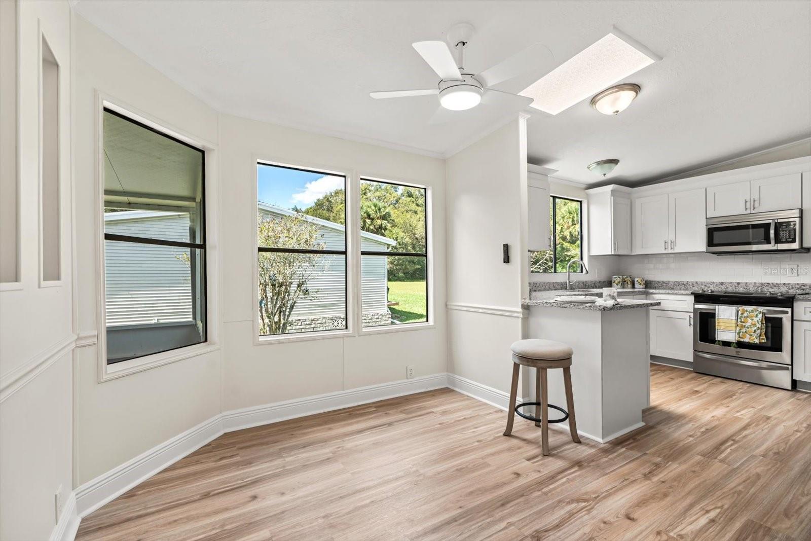 Image 4 of 43 For 4039 Citrus Circle 200