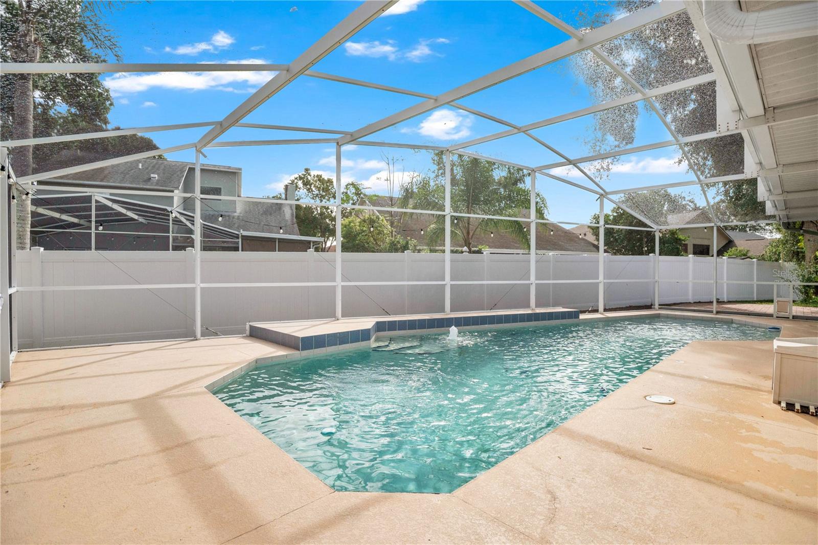 Image 22 of 36 For 10805 Oak Glen Circle