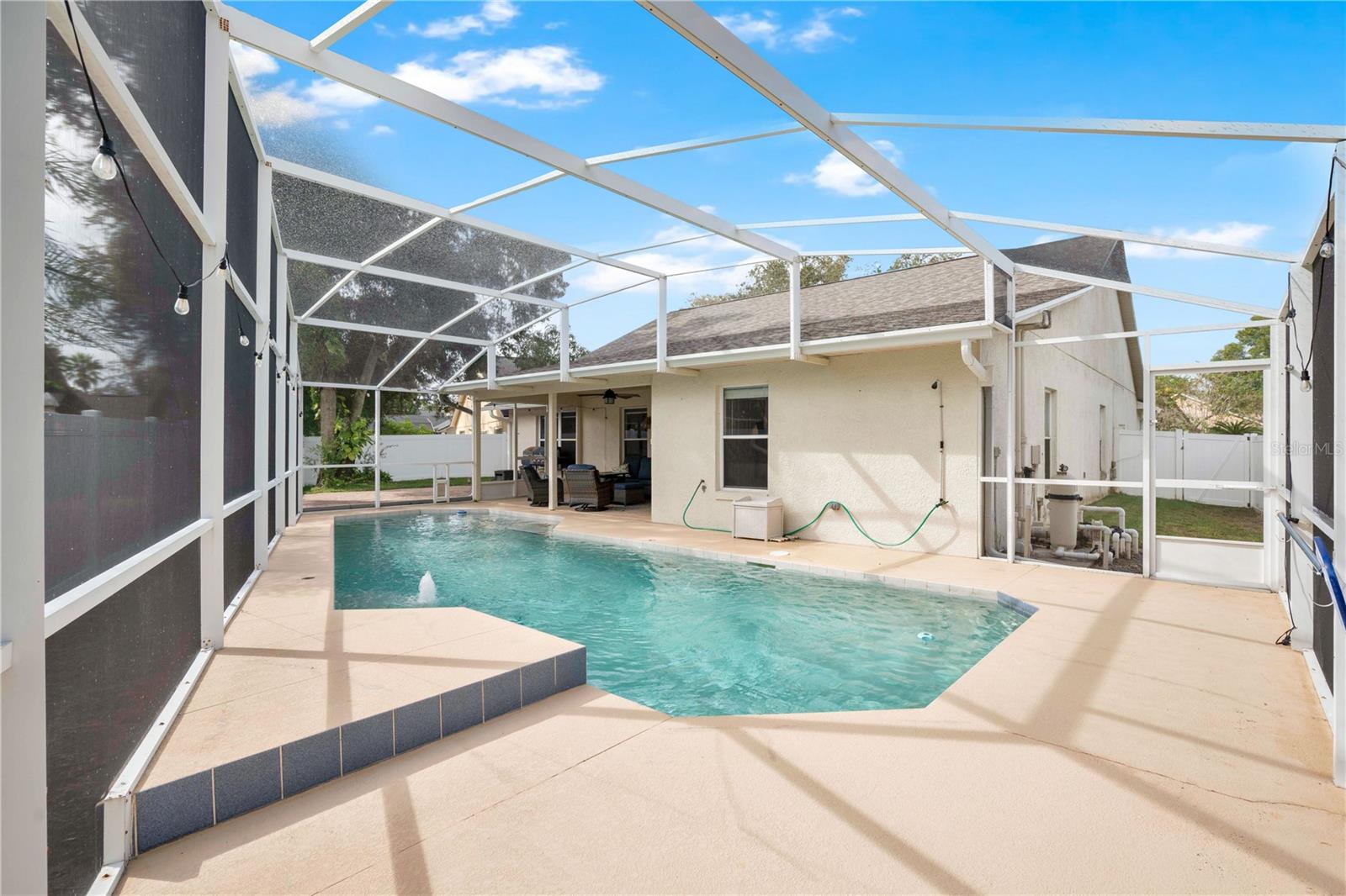 Image 23 of 36 For 10805 Oak Glen Circle