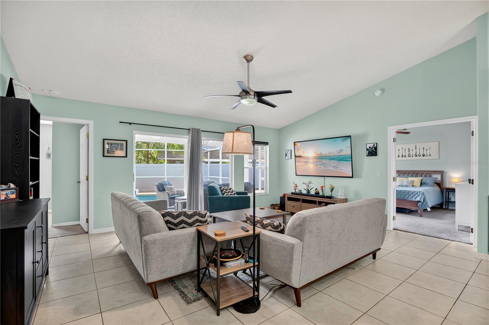 Image 3 of 36 For 10805 Oak Glen Circle