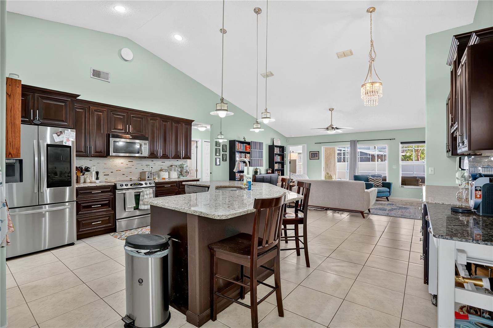 Image 6 of 36 For 10805 Oak Glen Circle