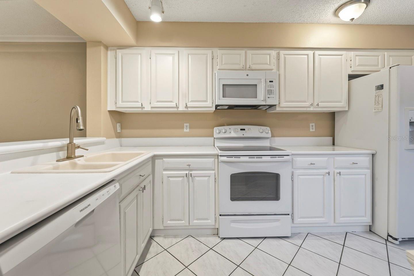 Image 14 of 37 For 10808 Cypress Glen Drive 10808