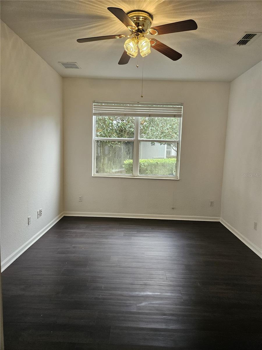 Image 8 of 14 For 1522 Croydon Street