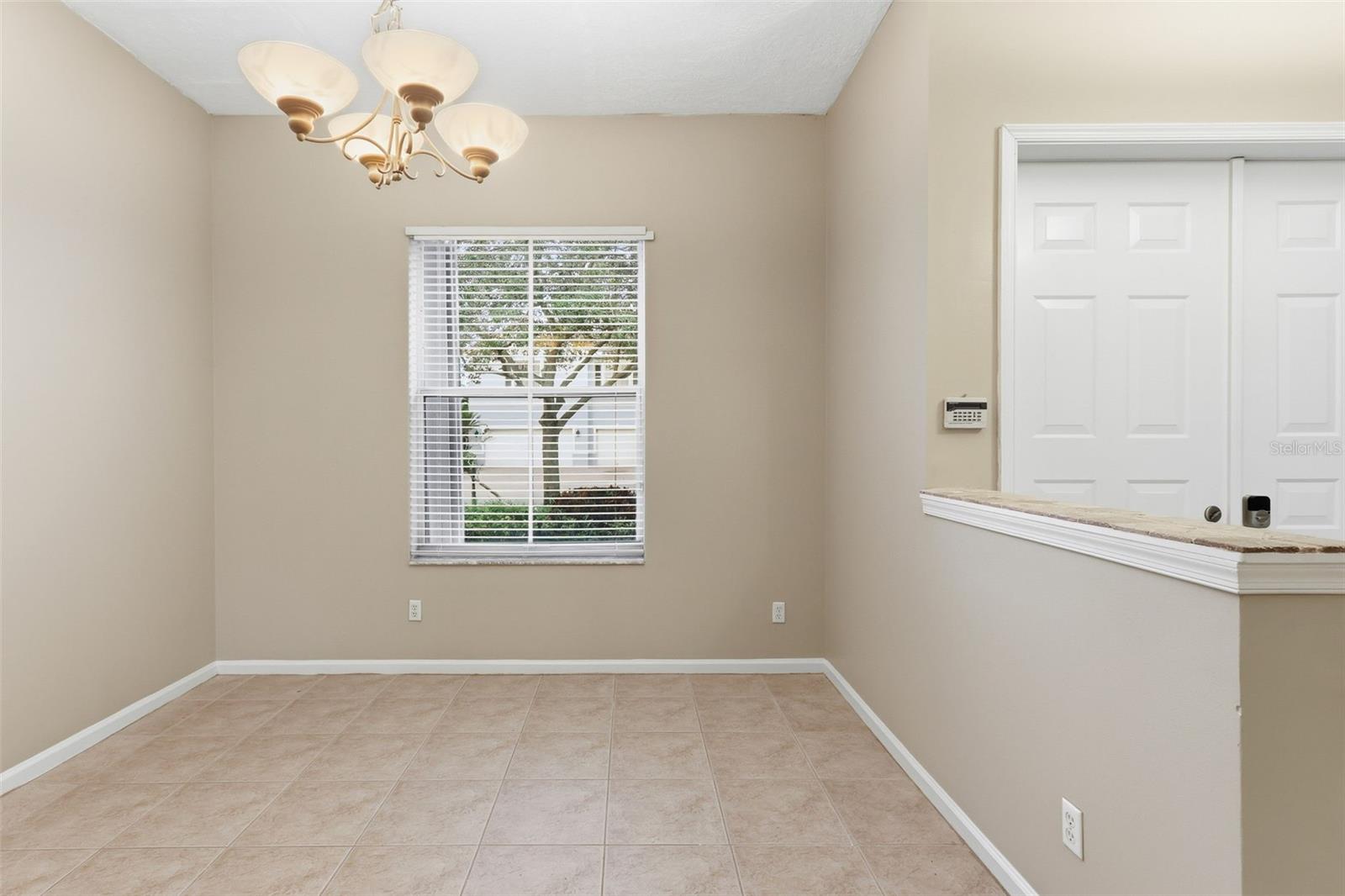 Image 10 of 44 For 9646 Savannah Estates Drive