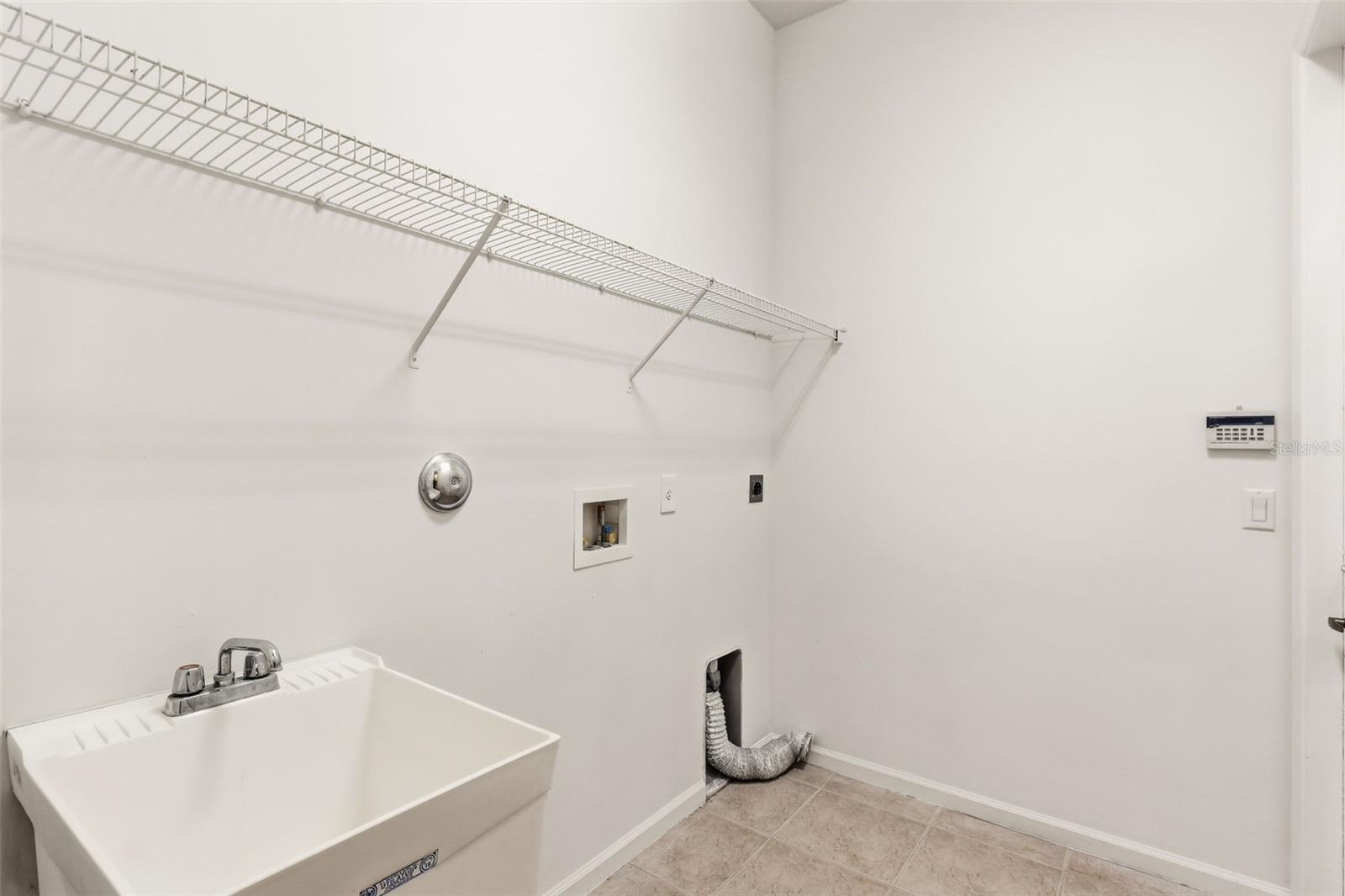 Image 37 of 44 For 9646 Savannah Estates Drive