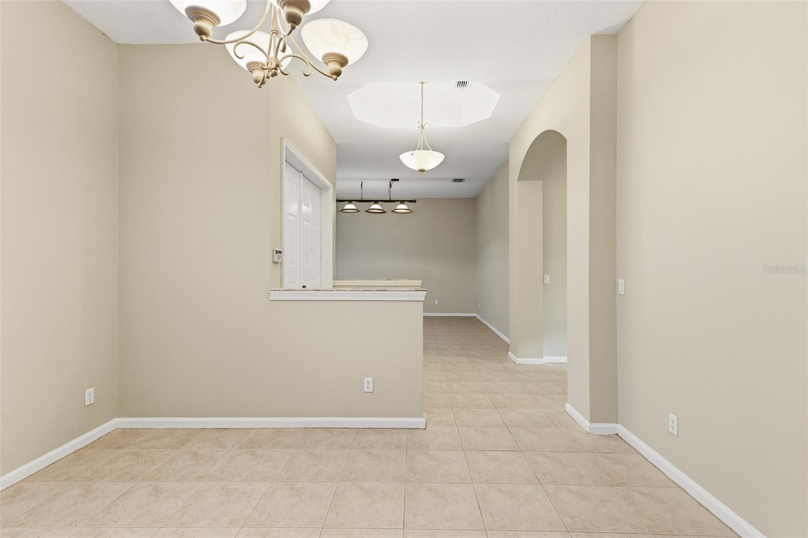 Image 9 of 44 For 9646 Savannah Estates Drive