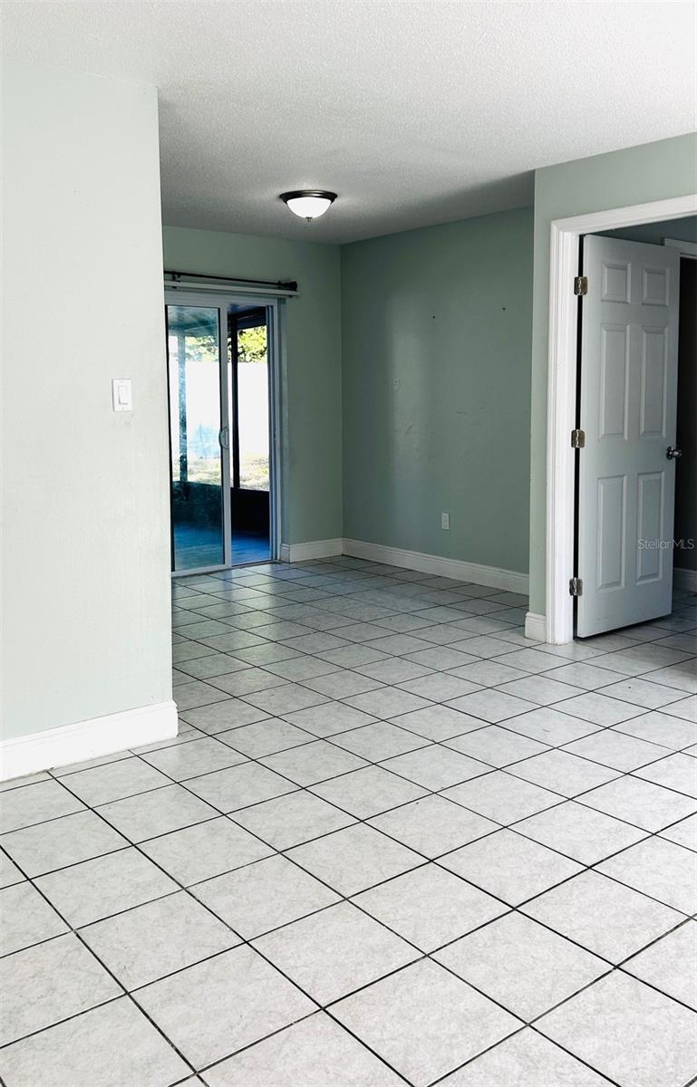 Image 5 of 17 For 3404 Forestdale Drive