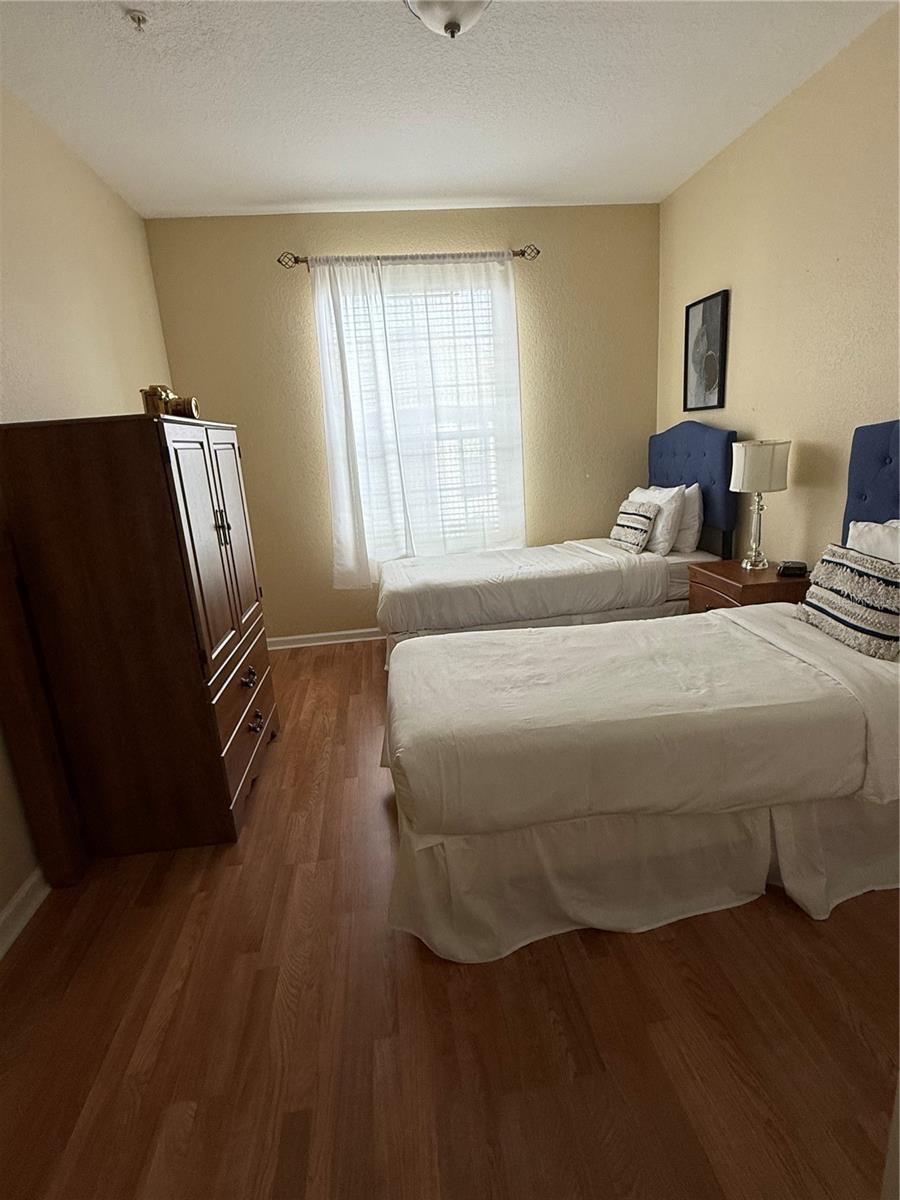 Image 11 of 18 For 4114 Breakview Drive 40202