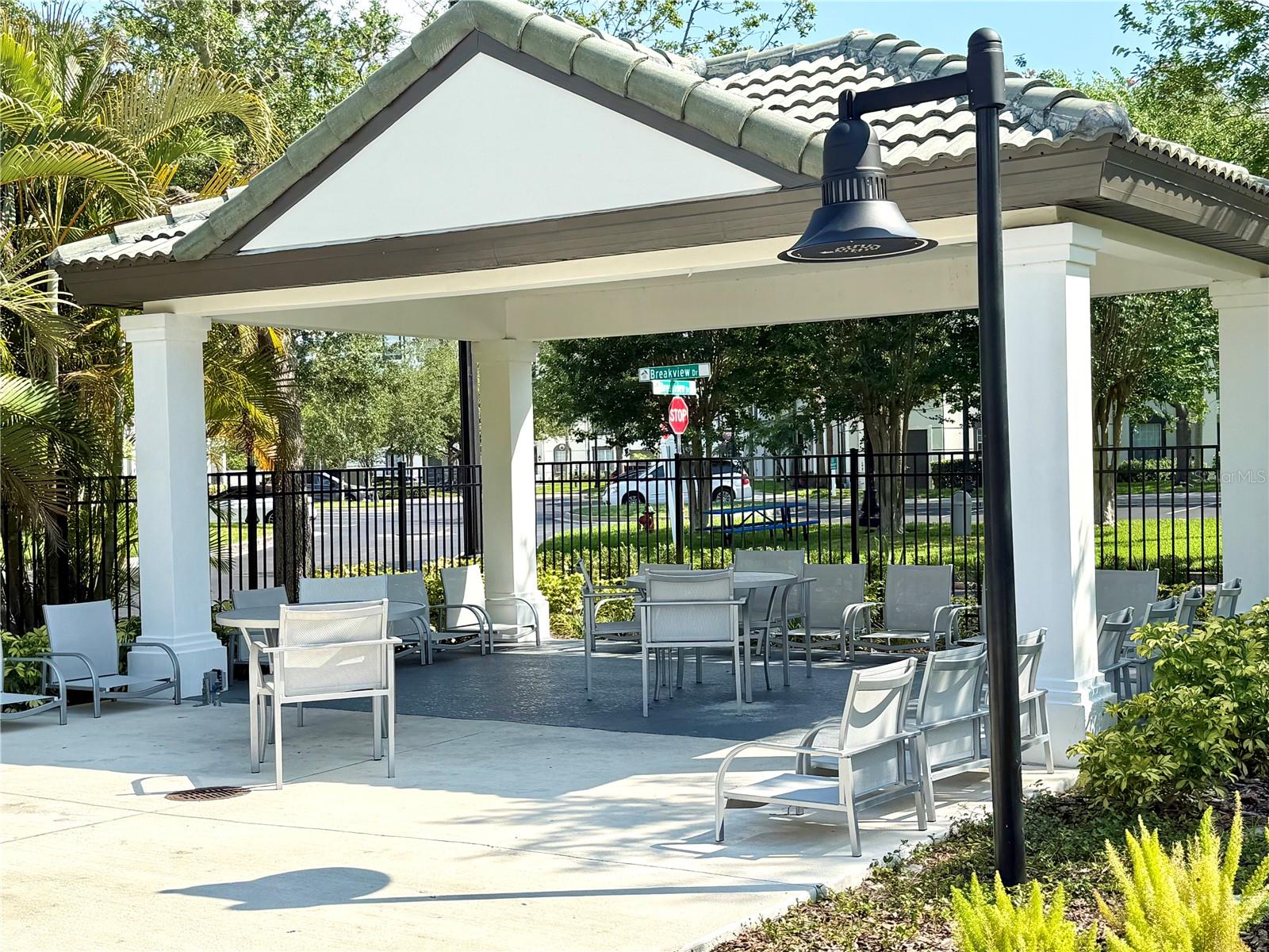 Image 15 of 18 For 4114 Breakview Drive 40202