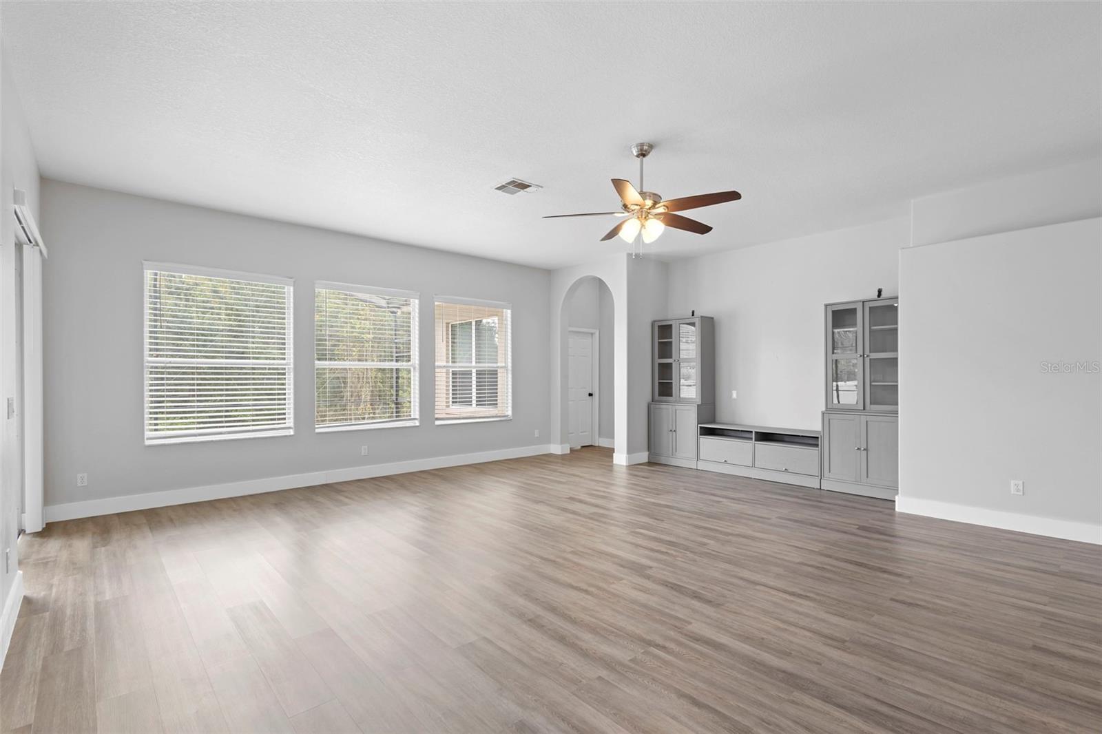 Image 27 of 69 For 6807 Sylvan Woods Drive