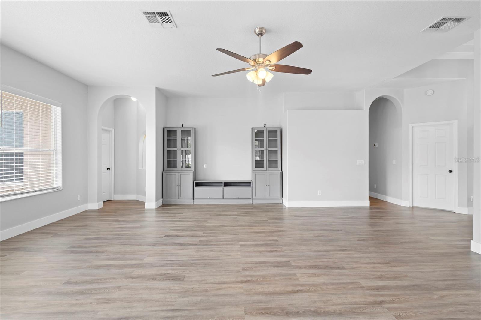 Image 32 of 69 For 6807 Sylvan Woods Drive