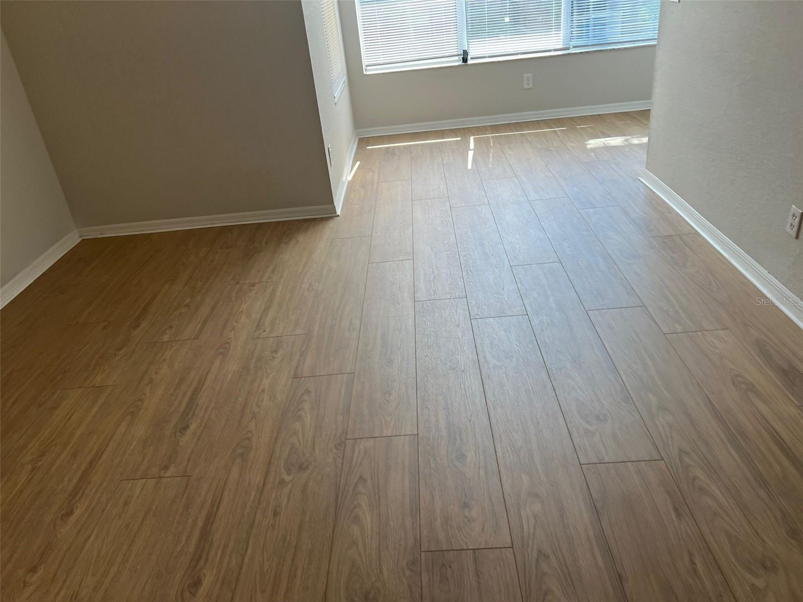 Image 12 of 30 For 5156 Conroy Road 25