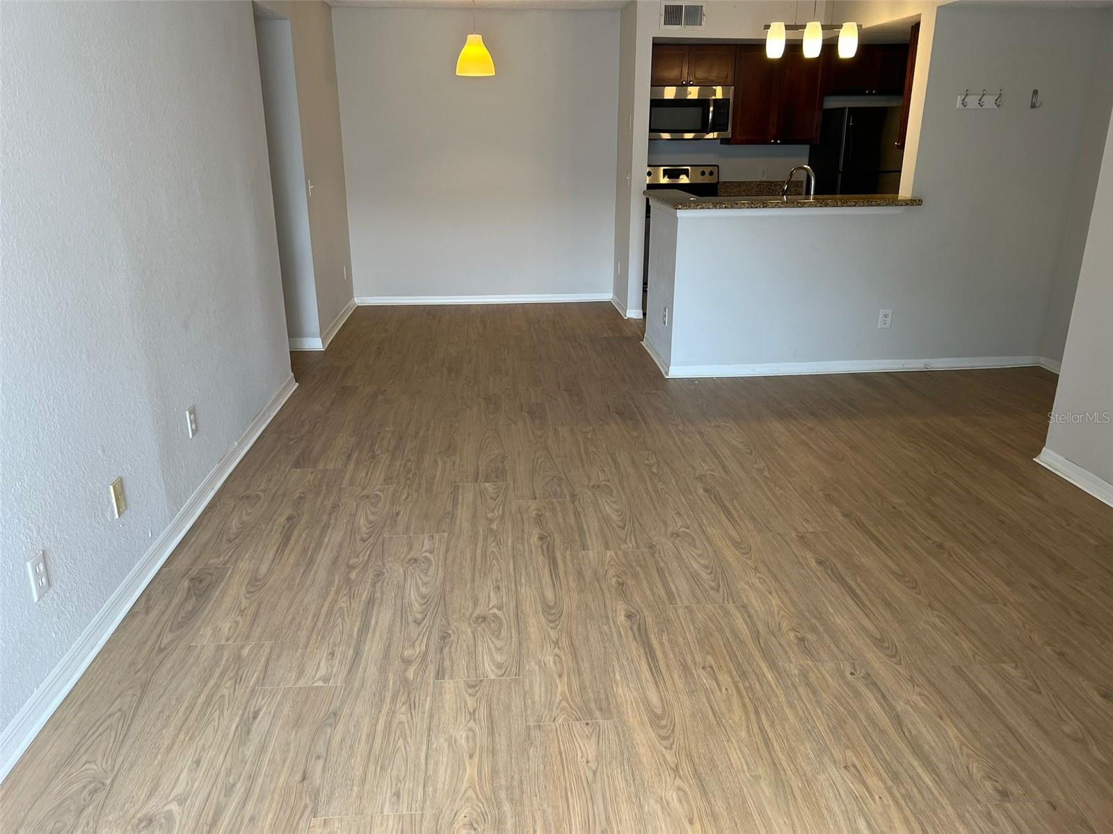 Image 15 of 30 For 5156 Conroy Road 25