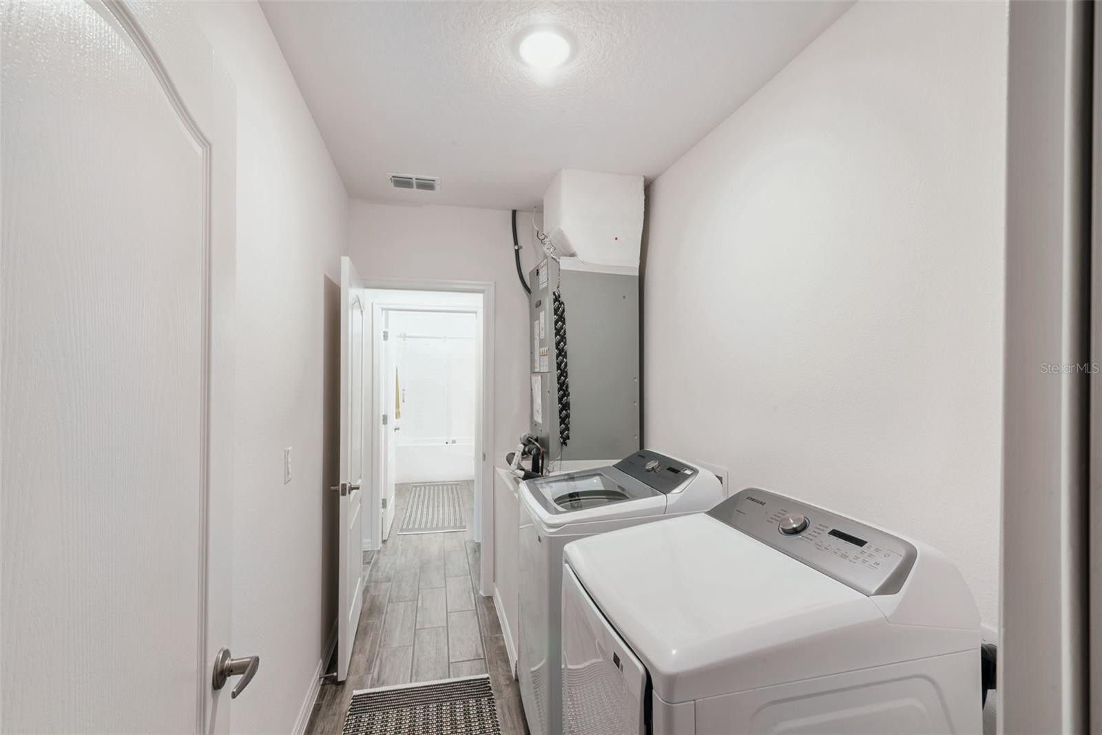 Image 15 of 26 For 1628 Andover Ridge Drive