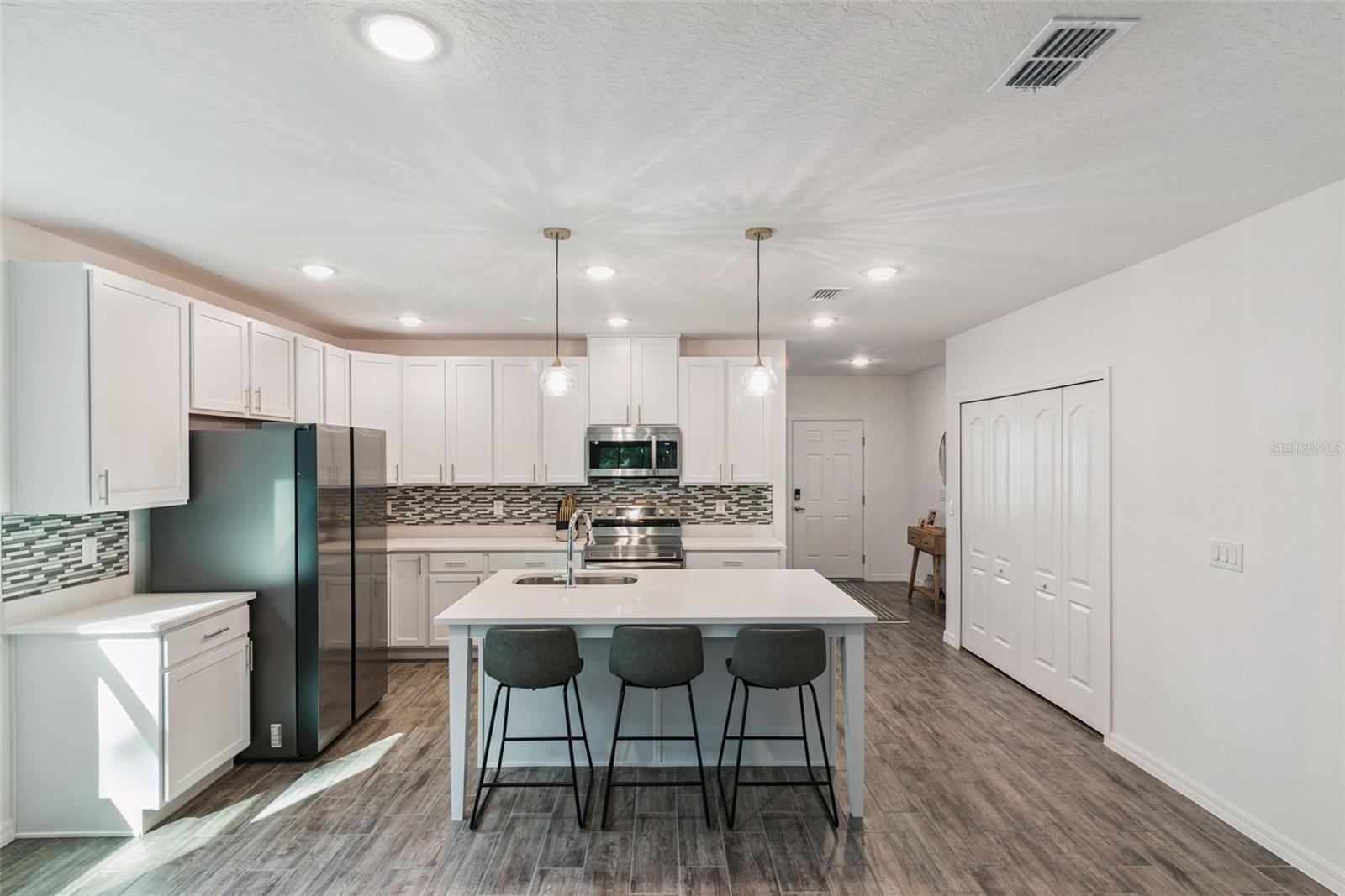 Image 3 of 26 For 1628 Andover Ridge Drive