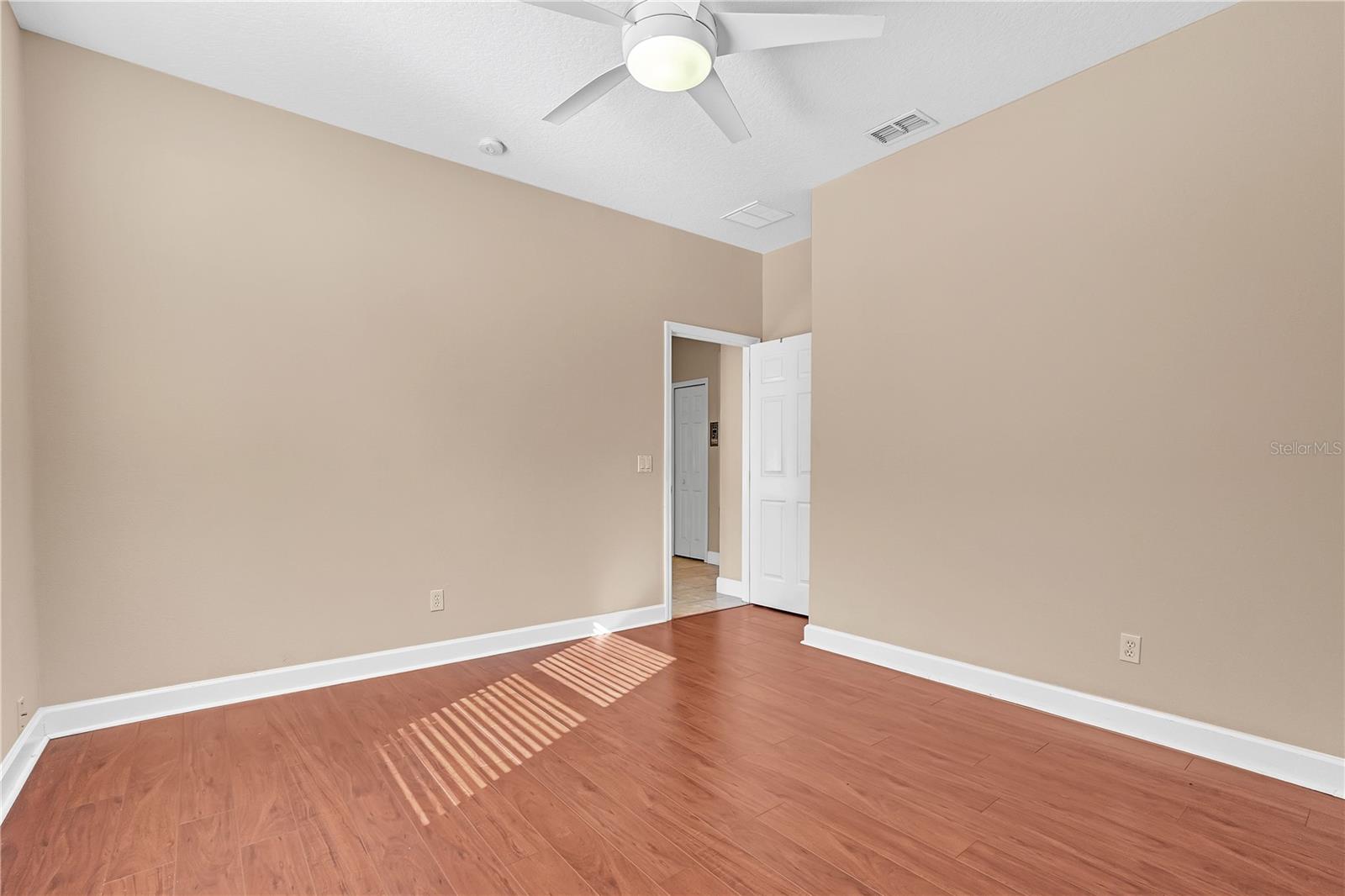 Image 42 of 62 For 1542 Wescott Loop