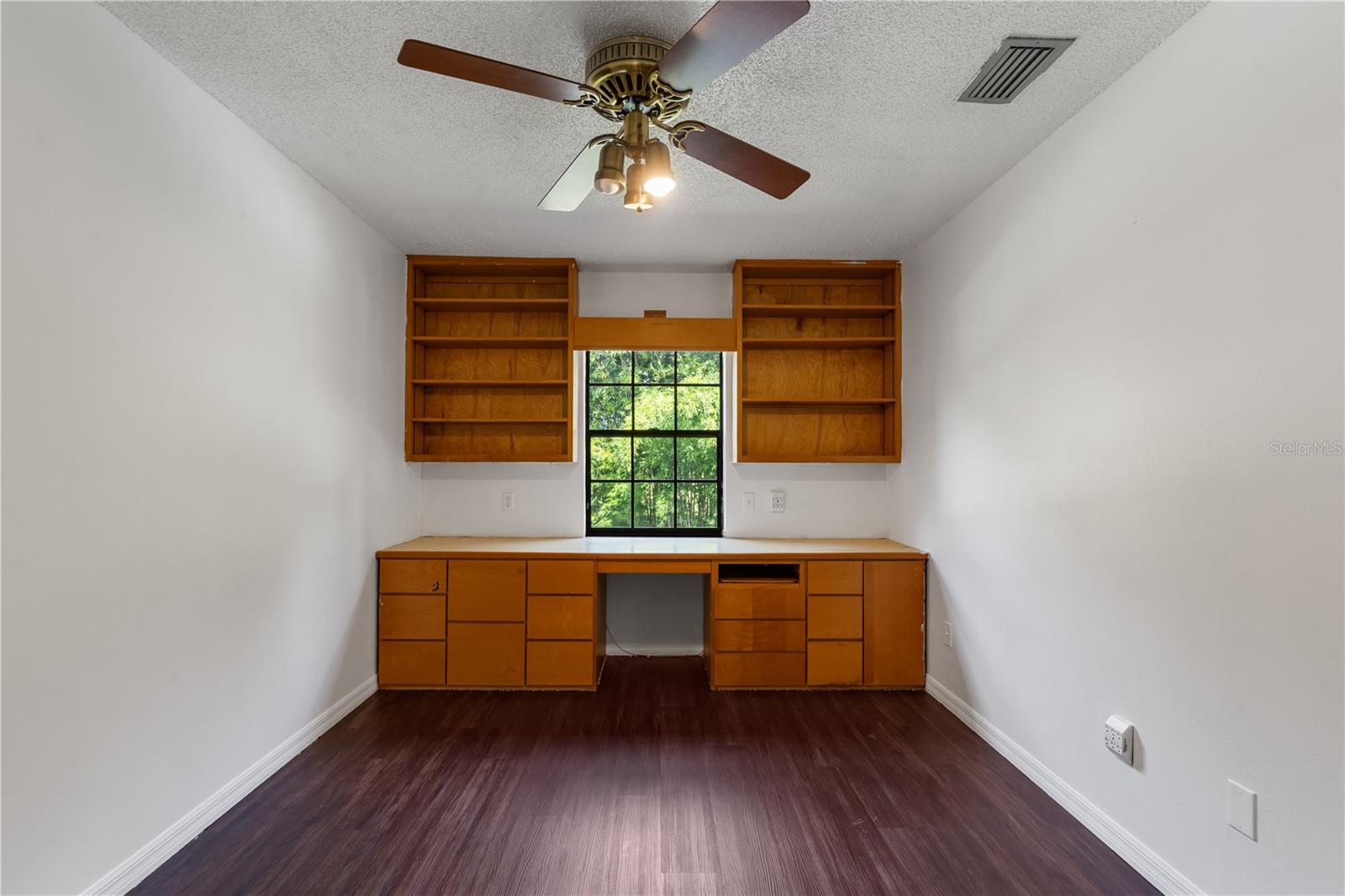 Image 11 of 22 For 2135 Balboa Way