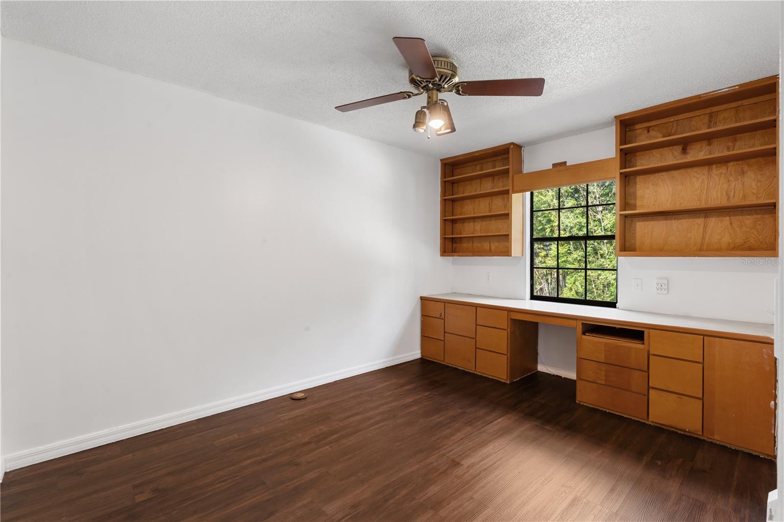 Image 12 of 22 For 2135 Balboa Way