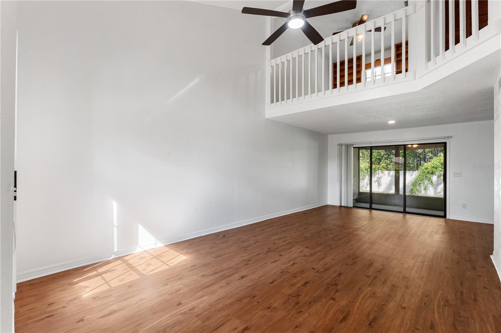 Image 3 of 22 For 2135 Balboa Way