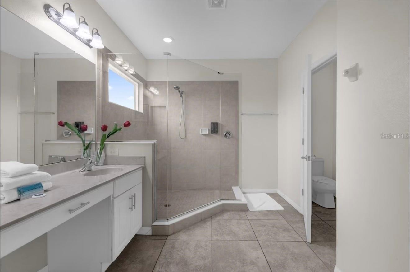 Image 34 of 74 For 4035 Oakrise Loop