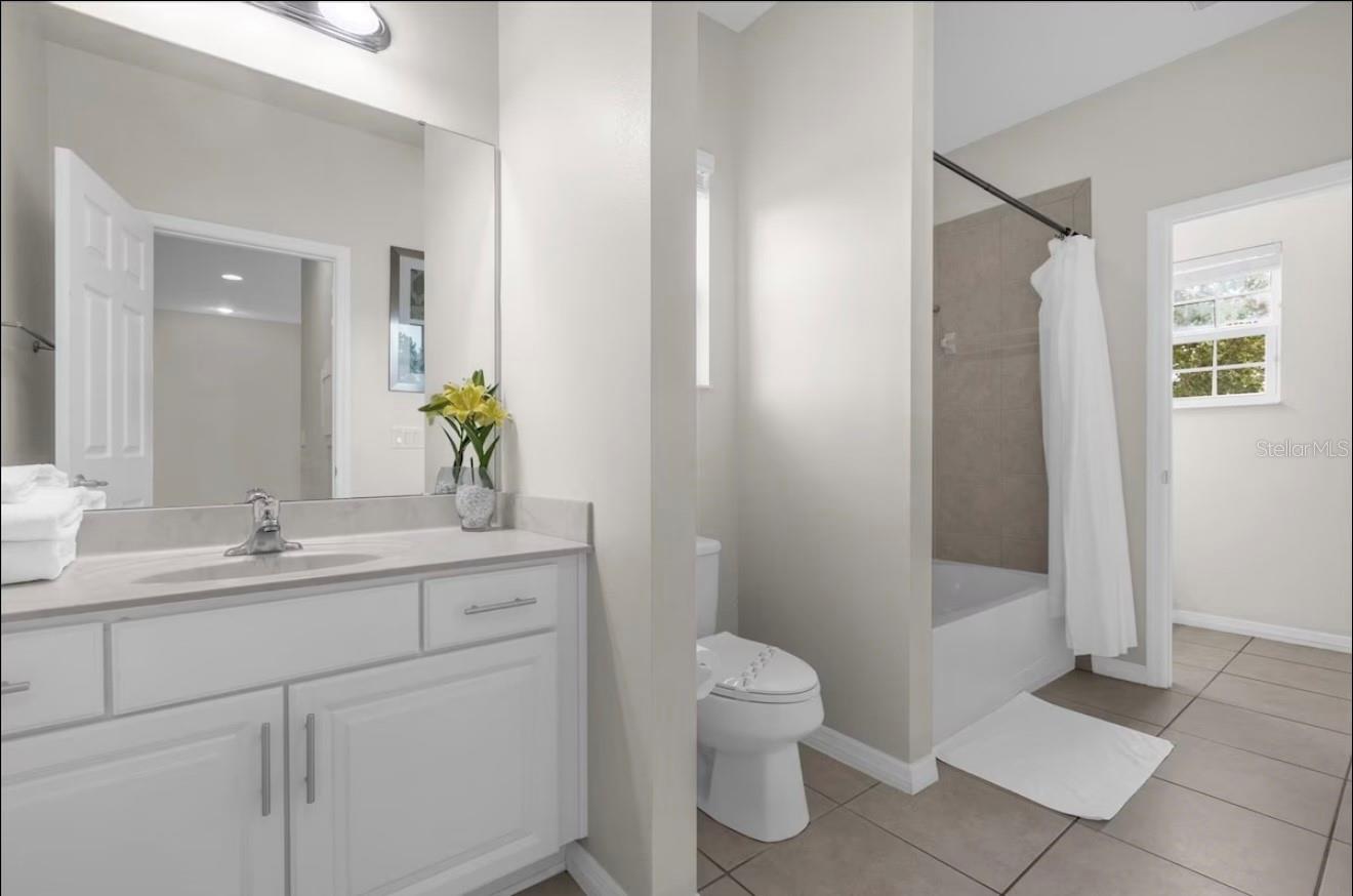 Image 36 of 74 For 4035 Oakrise Loop