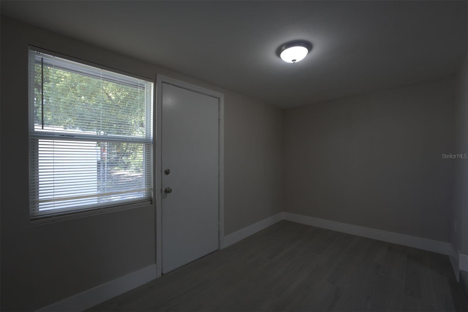 Image 4 of 13 For 810 Anderson Street