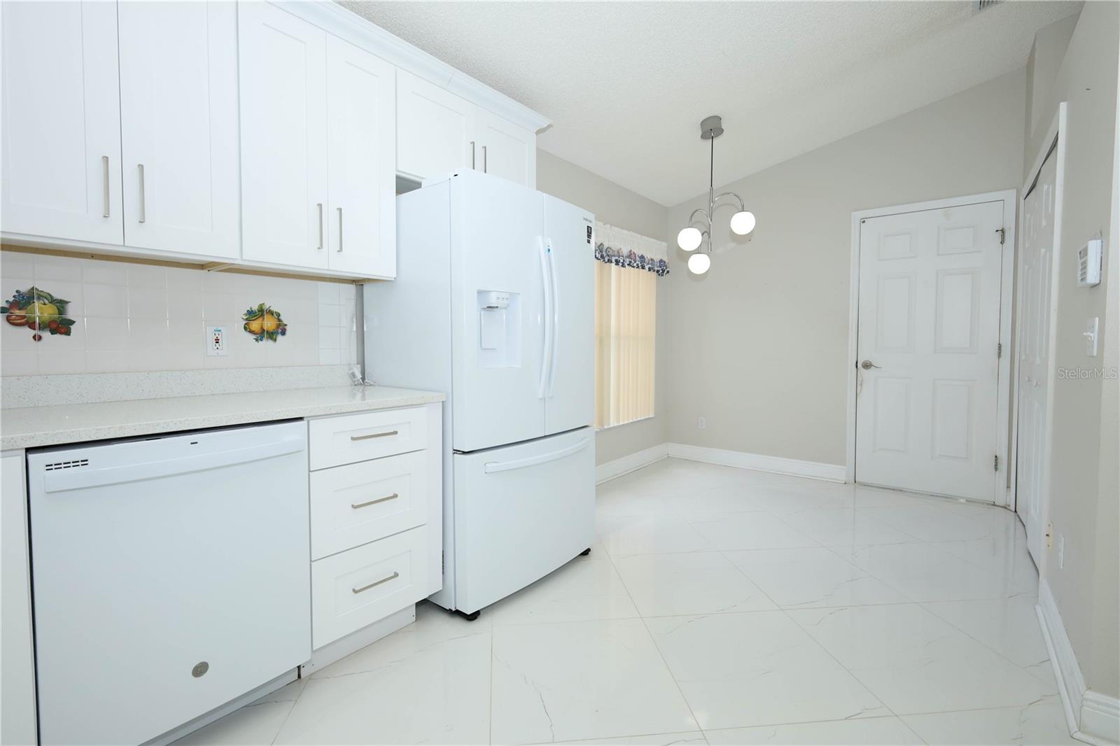 Image 16 of 40 For 456 Woodbury Pines Circle