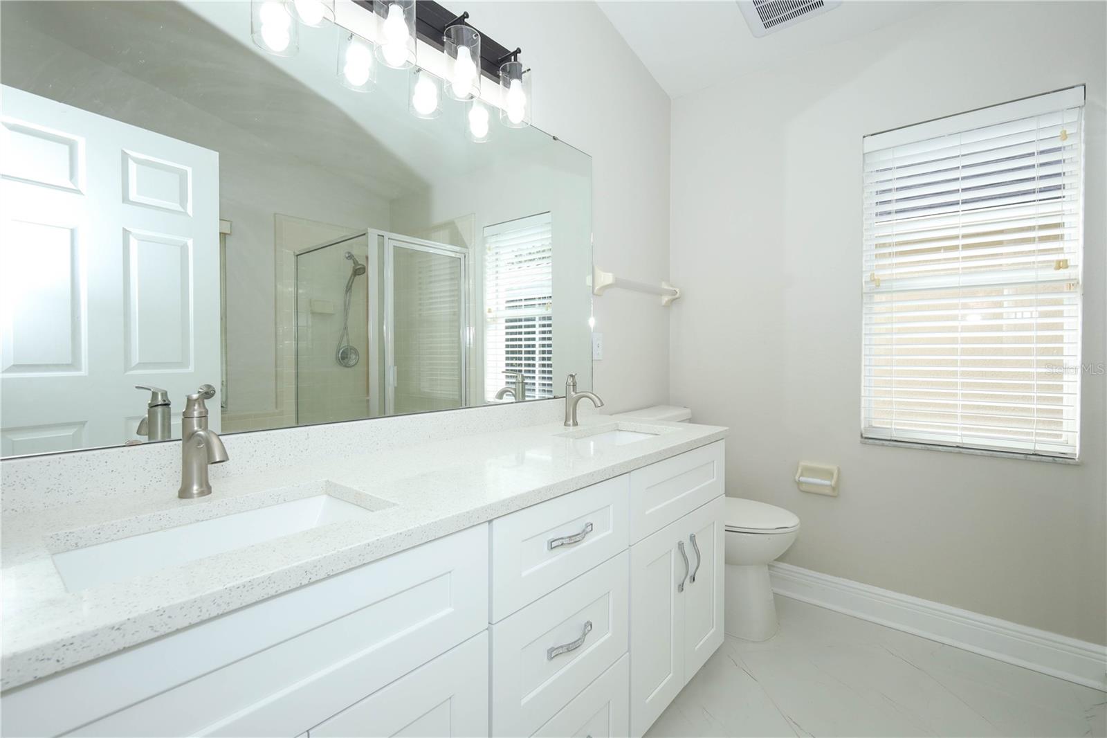 Image 25 of 40 For 456 Woodbury Pines Circle