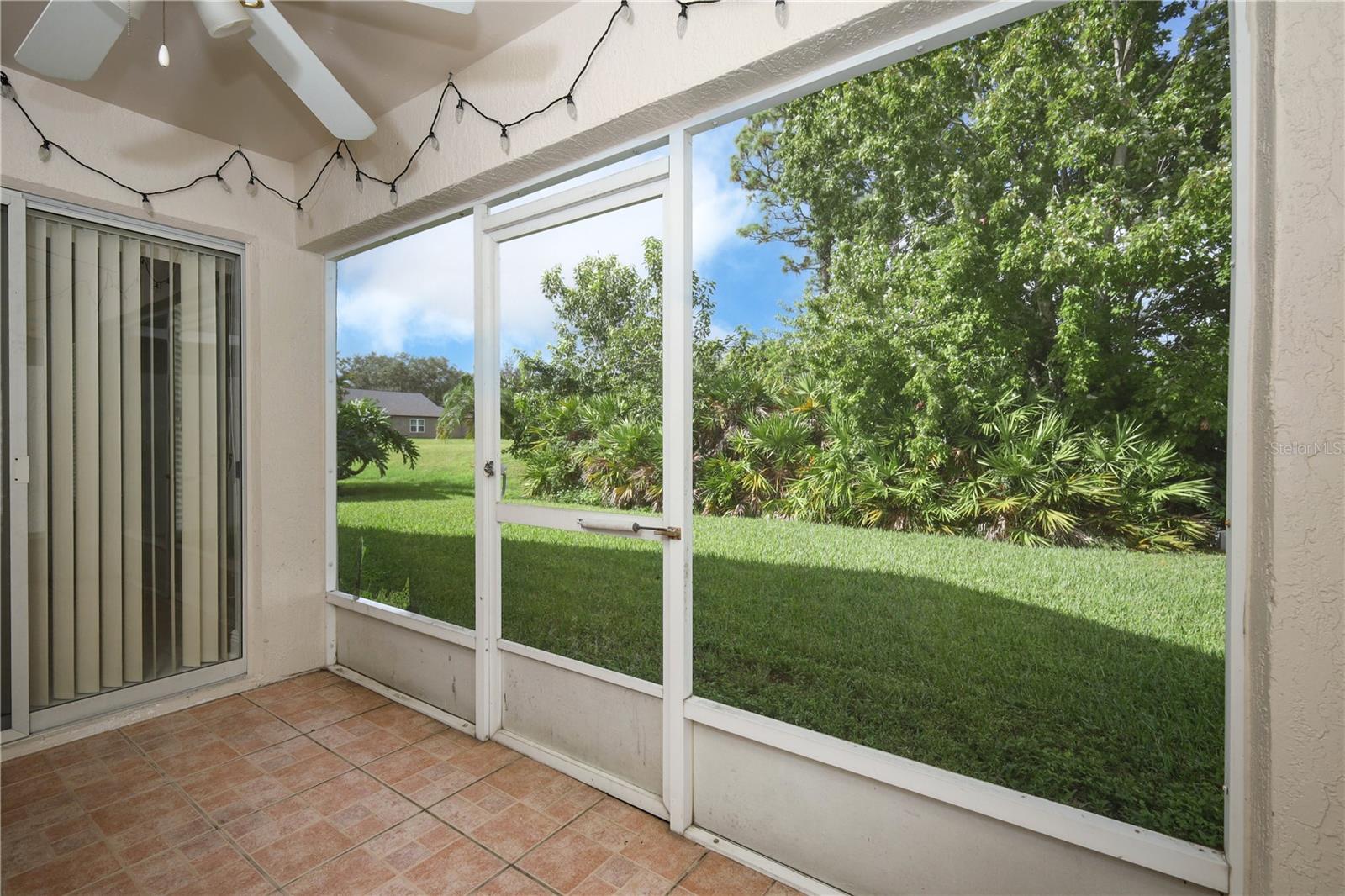 Image 33 of 40 For 456 Woodbury Pines Circle