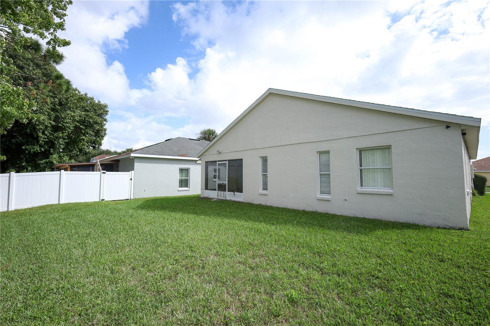 Image 38 of 40 For 456 Woodbury Pines Circle