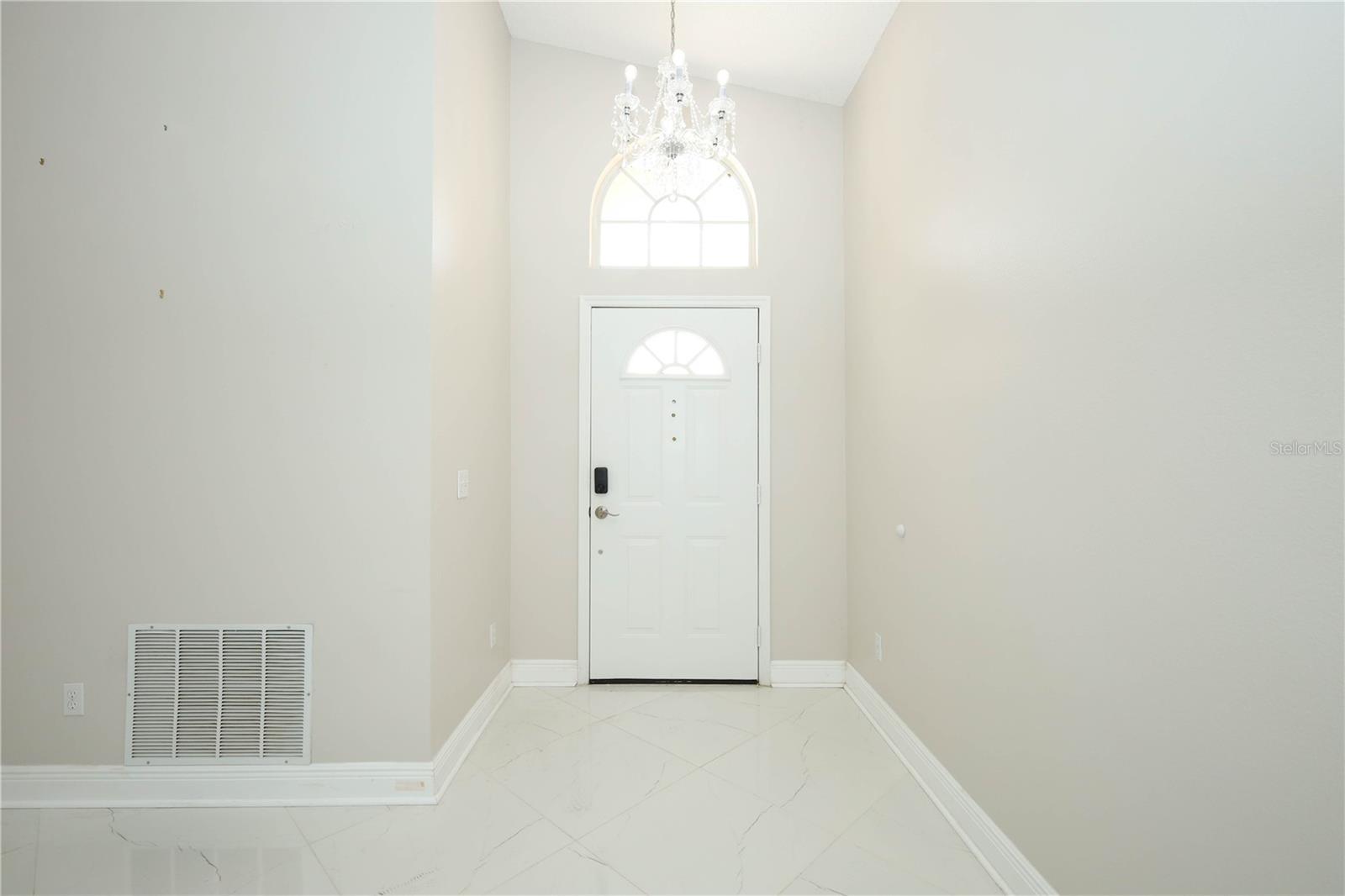 Image 4 of 40 For 456 Woodbury Pines Circle