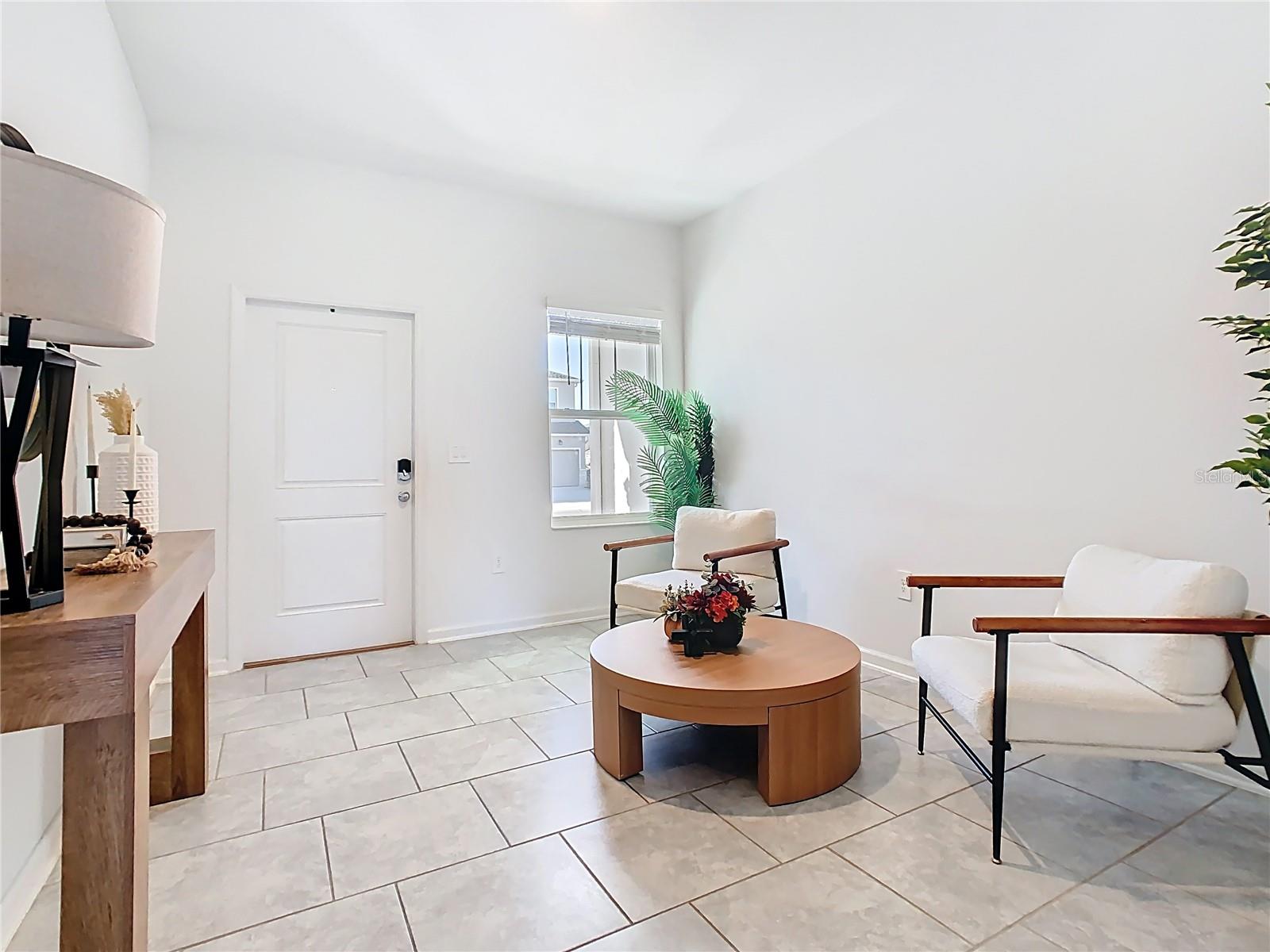 Image 10 of 55 For 3189 Laurent Loop