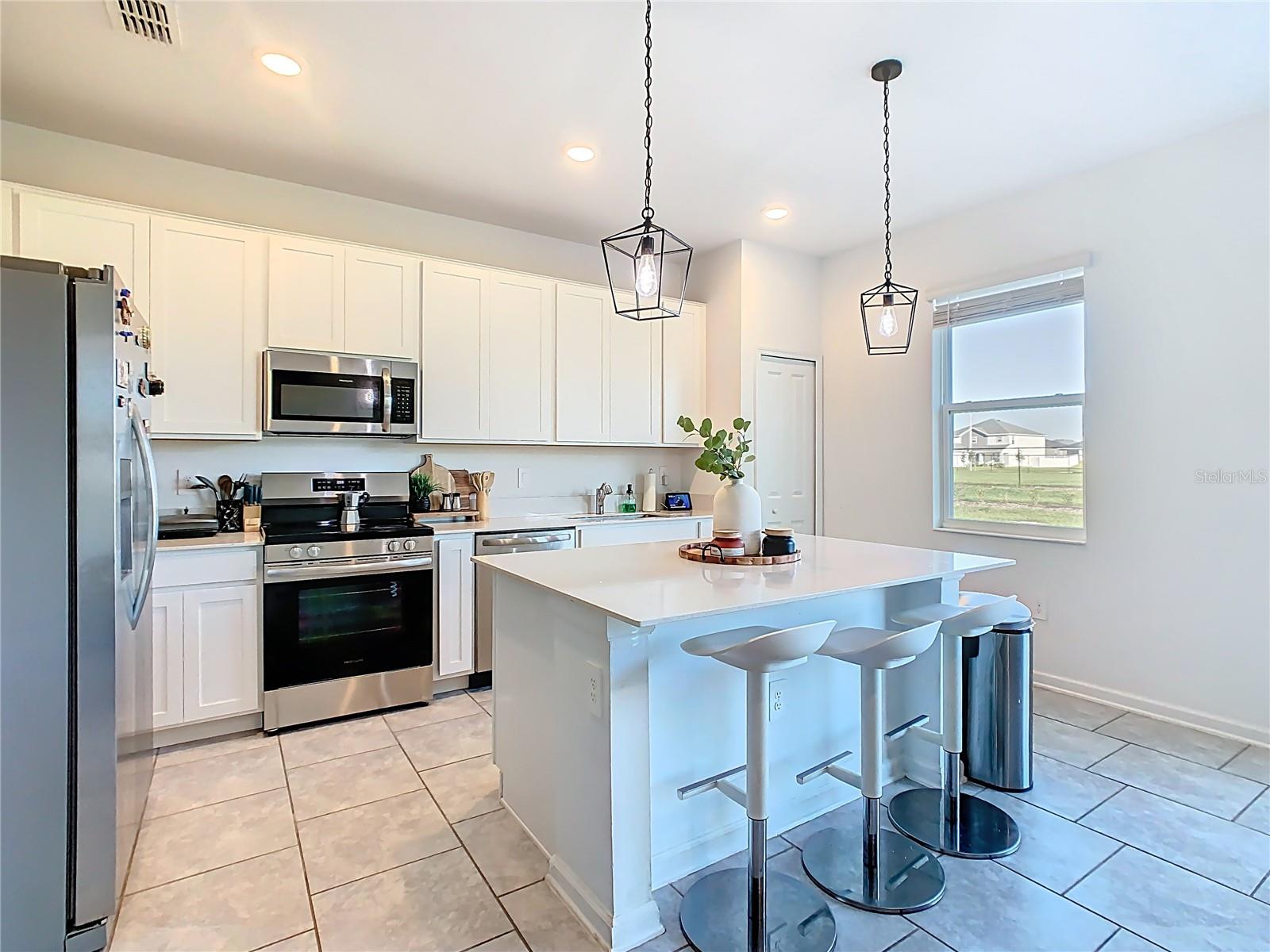 Image 15 of 55 For 3189 Laurent Loop