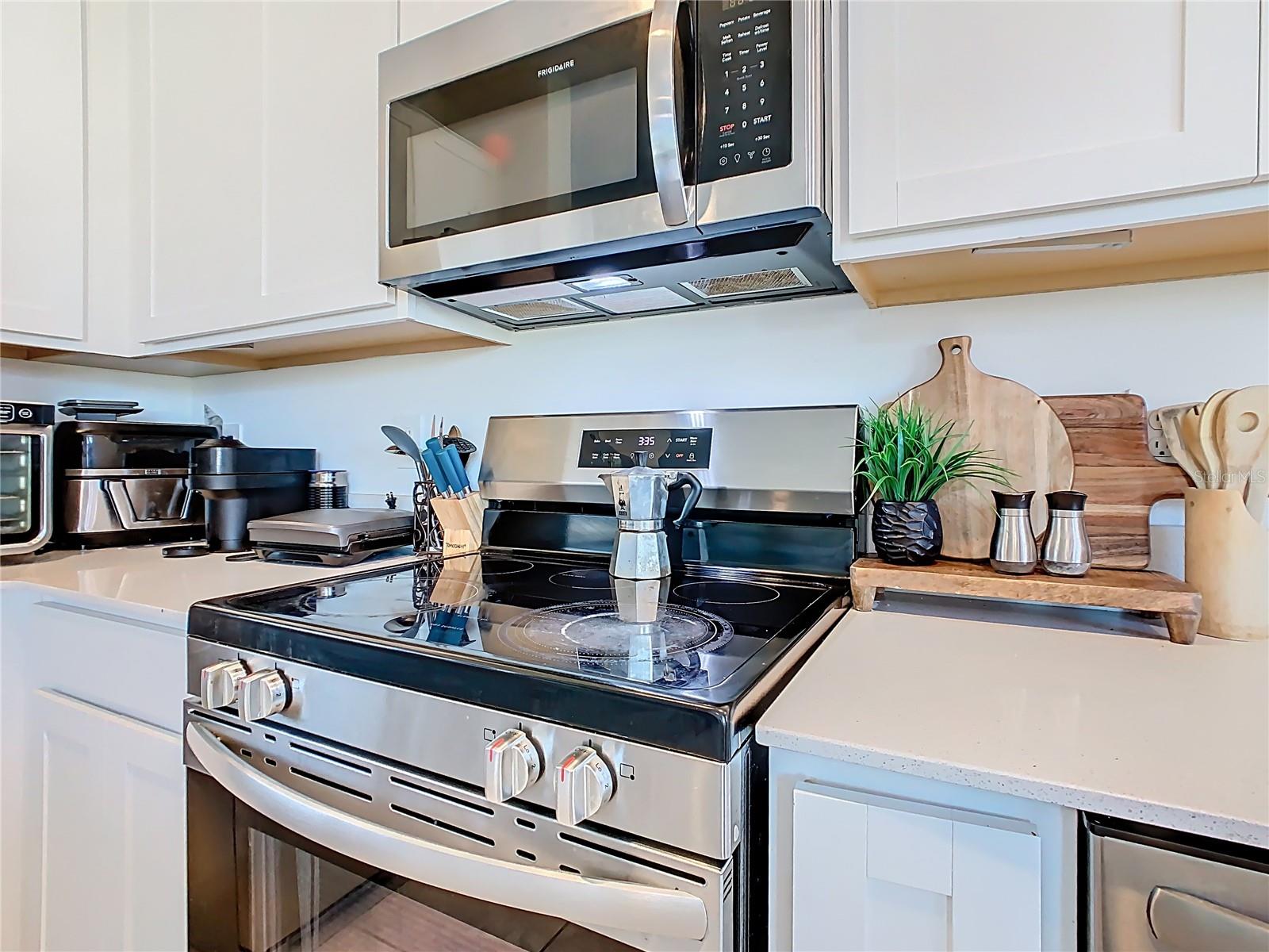 Image 17 of 55 For 3189 Laurent Loop