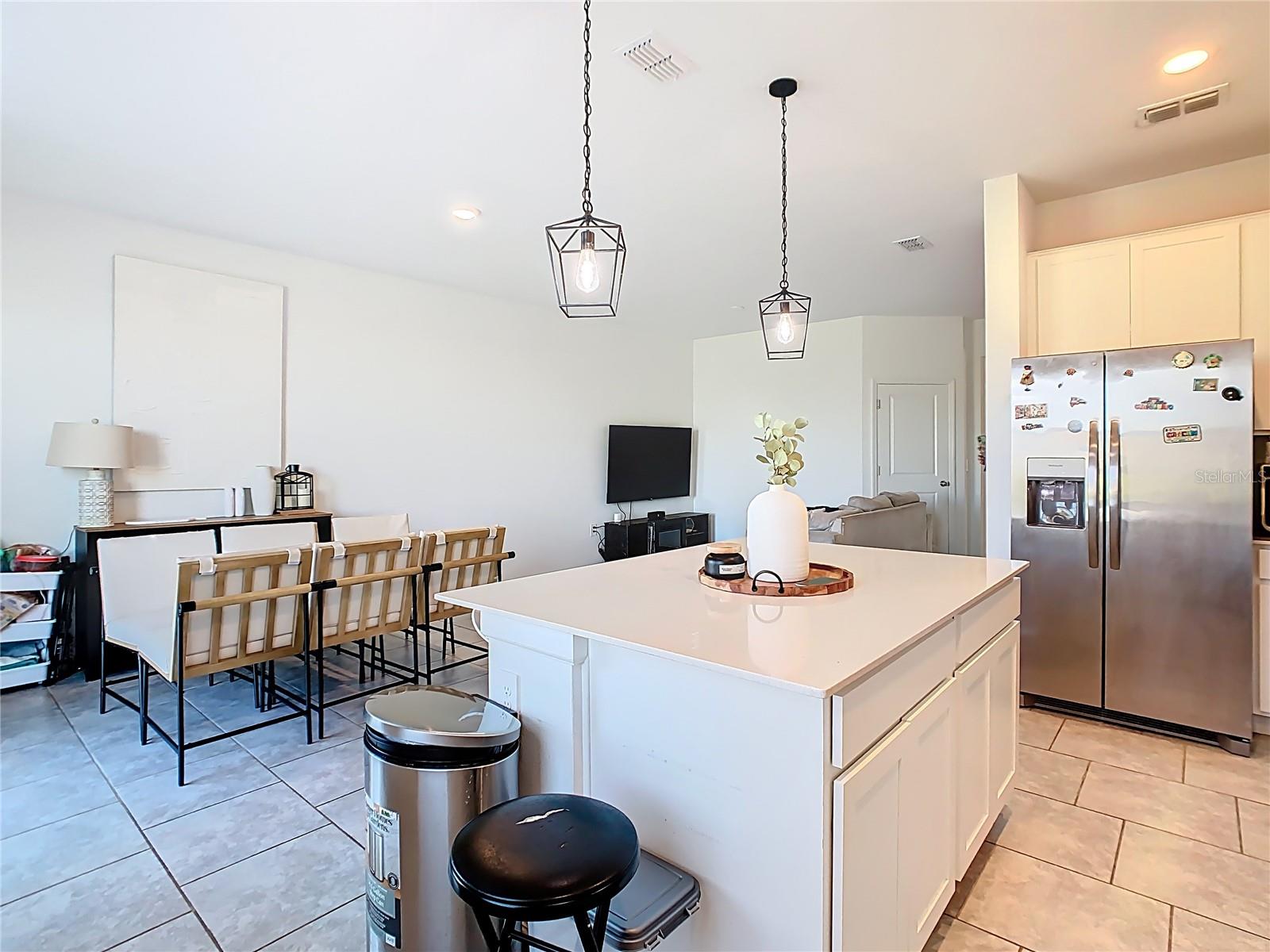 Image 20 of 55 For 3189 Laurent Loop