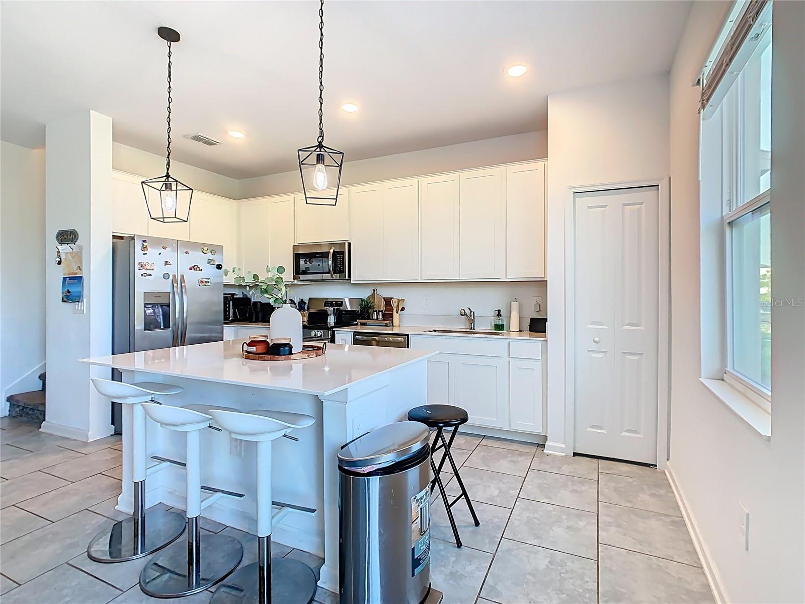 Image 21 of 55 For 3189 Laurent Loop