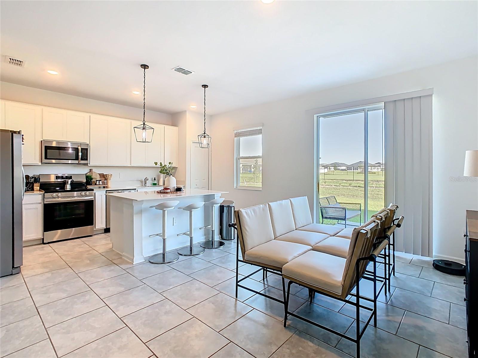 Image 23 of 55 For 3189 Laurent Loop