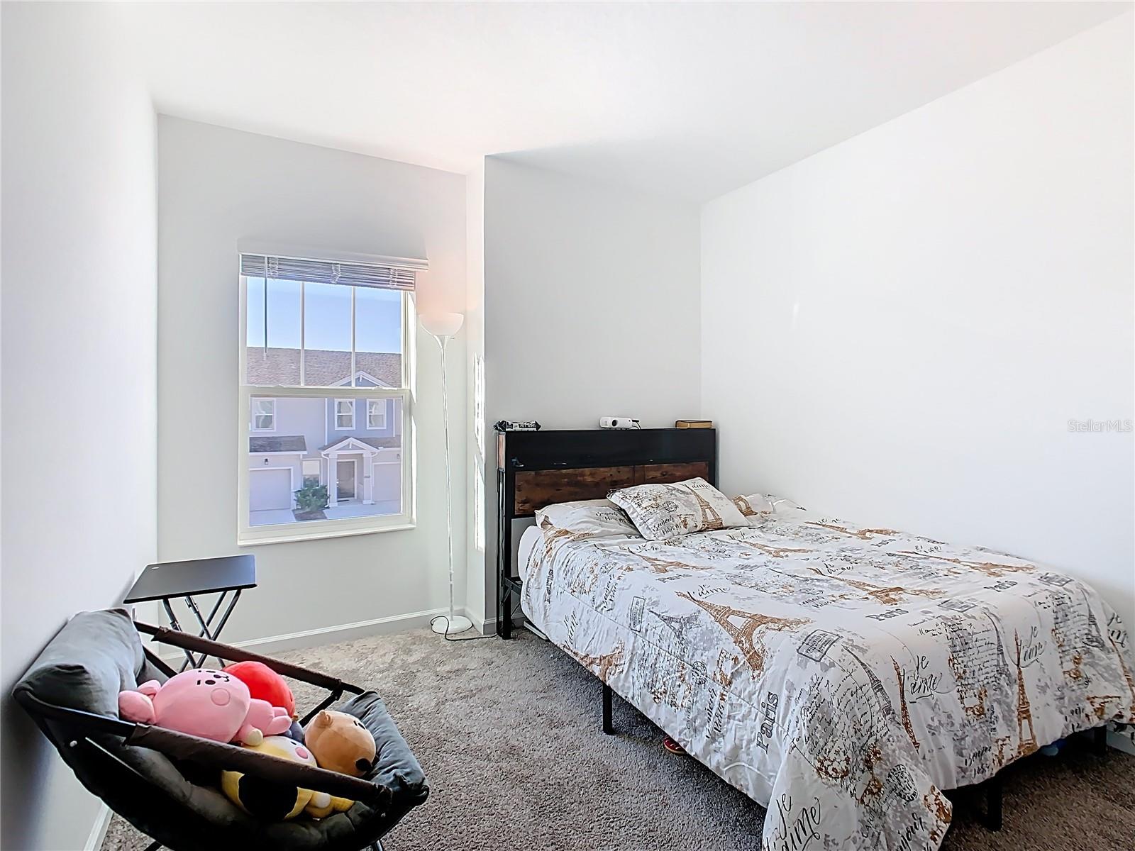 Image 40 of 55 For 3189 Laurent Loop