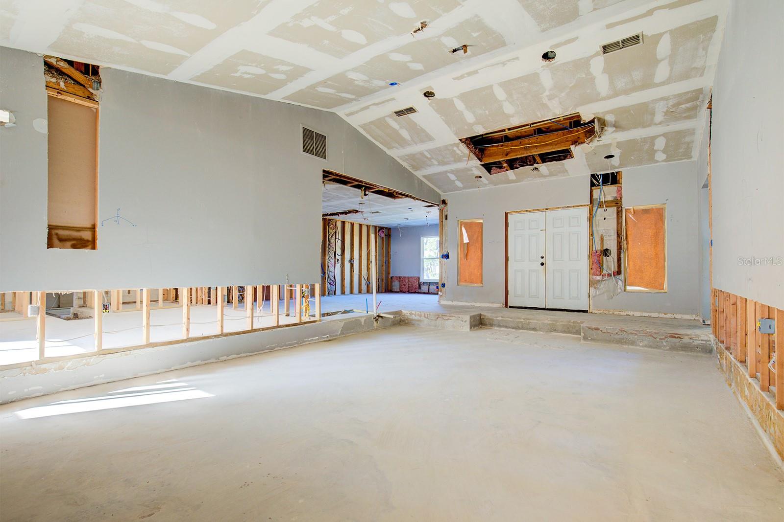 Image 3 of 23 For 5701 Pitch Pine Drive