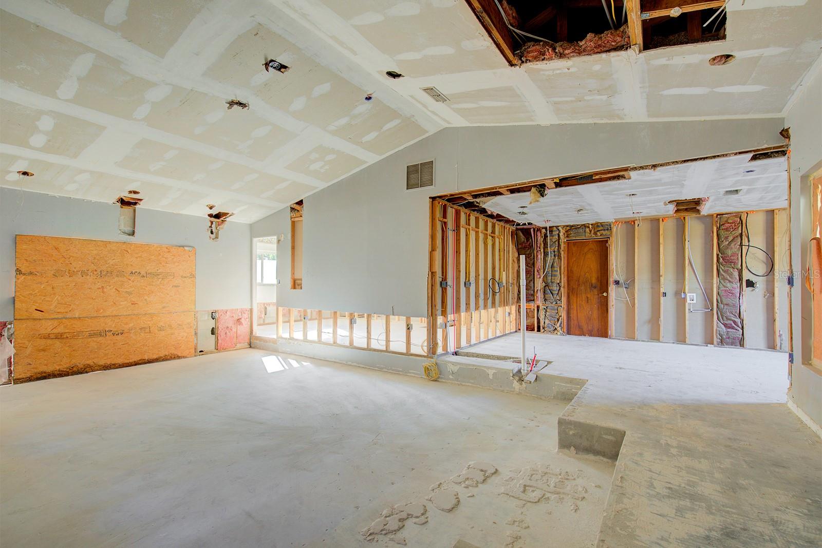 Image 5 of 23 For 5701 Pitch Pine Drive