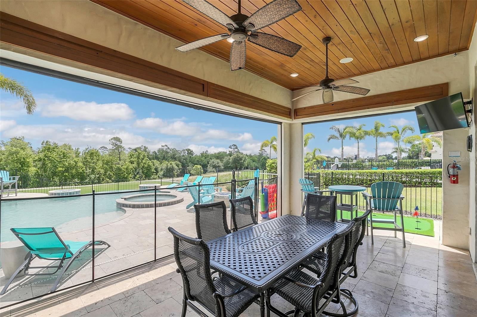 Image 16 of 51 For 735 Golden Bear Drive